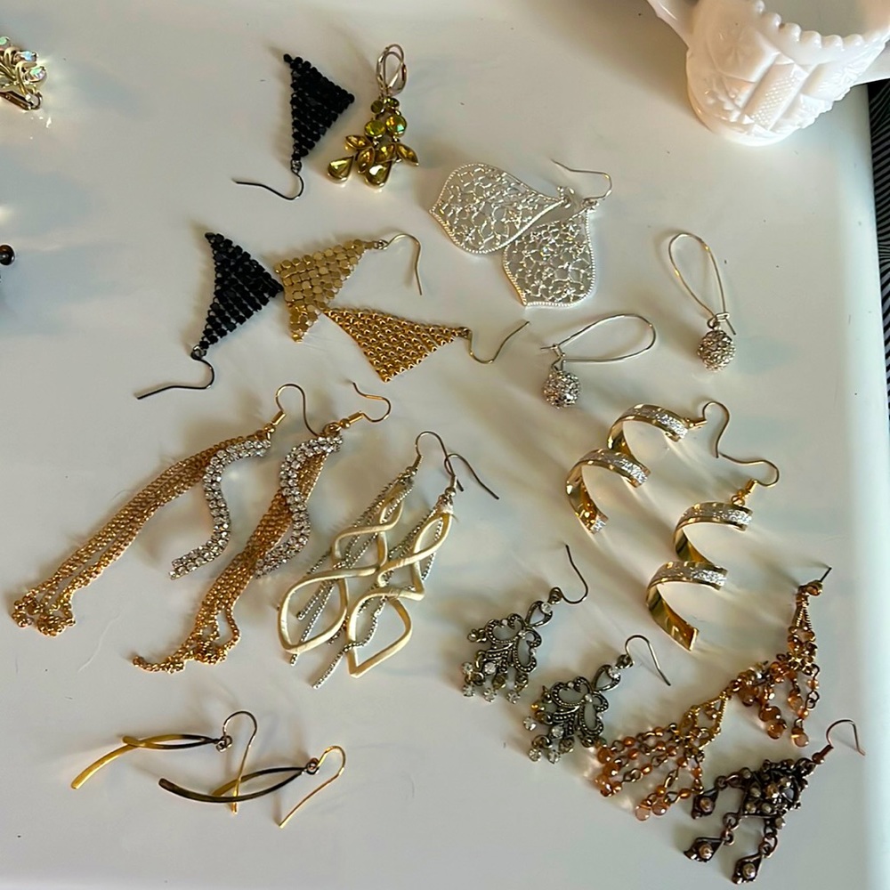 11 pairs of earrings evening wear